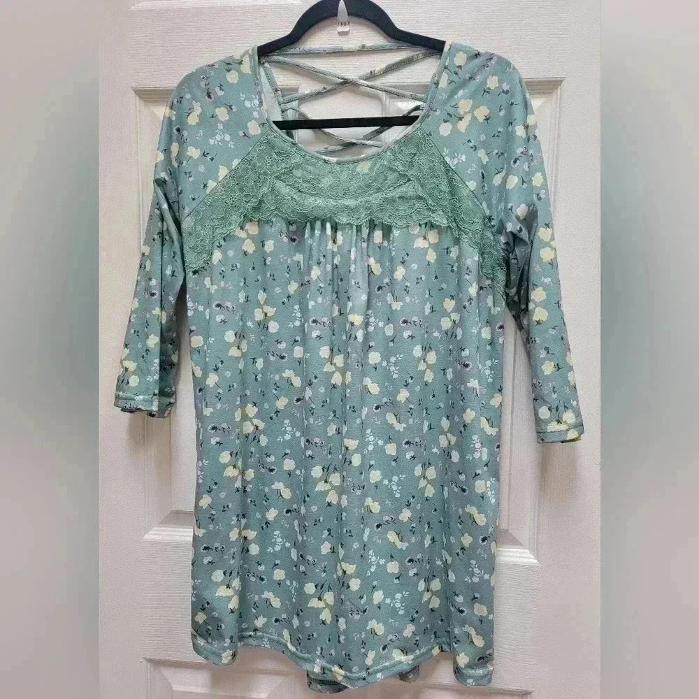 Suzanne Betro 3/4 Sleeve Floral Criss Cross Back Blouse Size Large